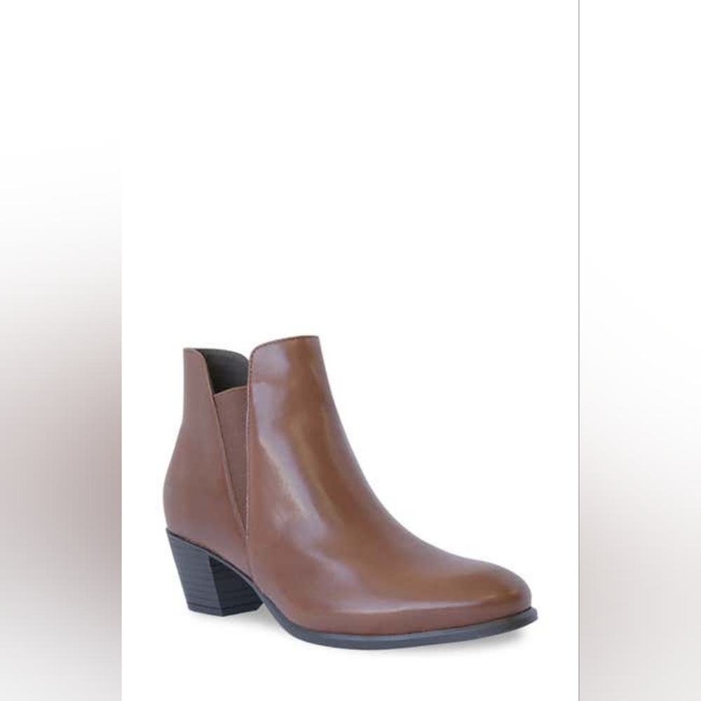 Munro Jackson Chelsea Boot (Women), 6M, CUERO LEATHER
